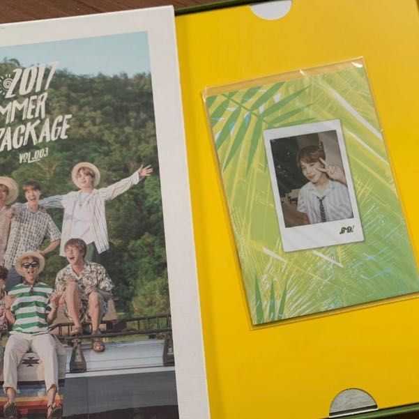 BTS Summer Package 2017 w/ Jimin Selfie Book